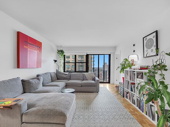 3rd image of 345 E 80th St APT 26F