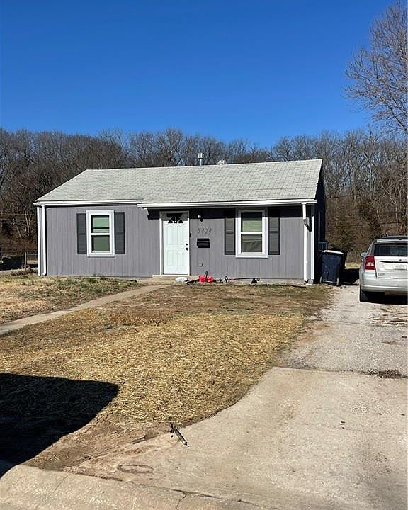 2nd image of 5424 College Ave