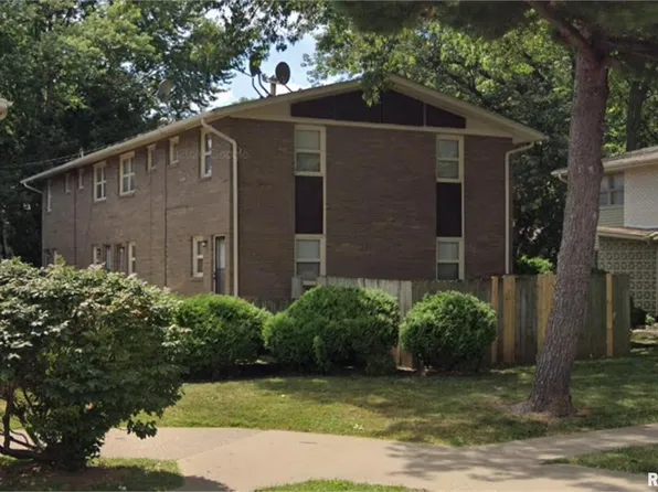 27 Sutton Ct, Bettendorf, IA 52722