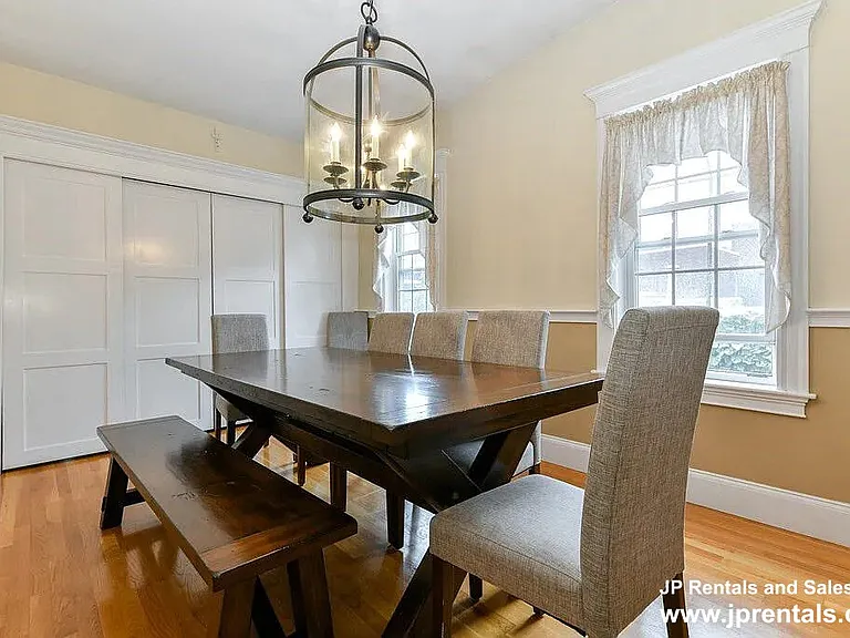 202 W 7th St #2 — Photo 14