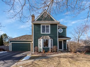 256 Mayflower Ct, Gurnee, IL 60031