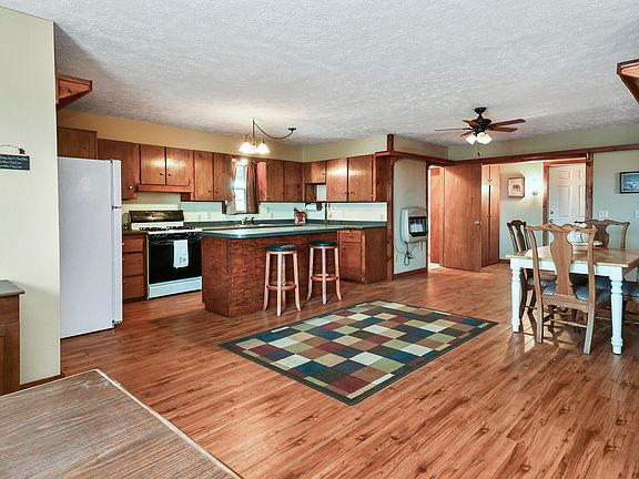 4th image of 491 Sparrowhawk Road