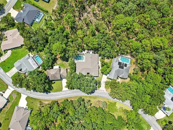 8 Sweetgum Ct N, Homosassa, FL 34446