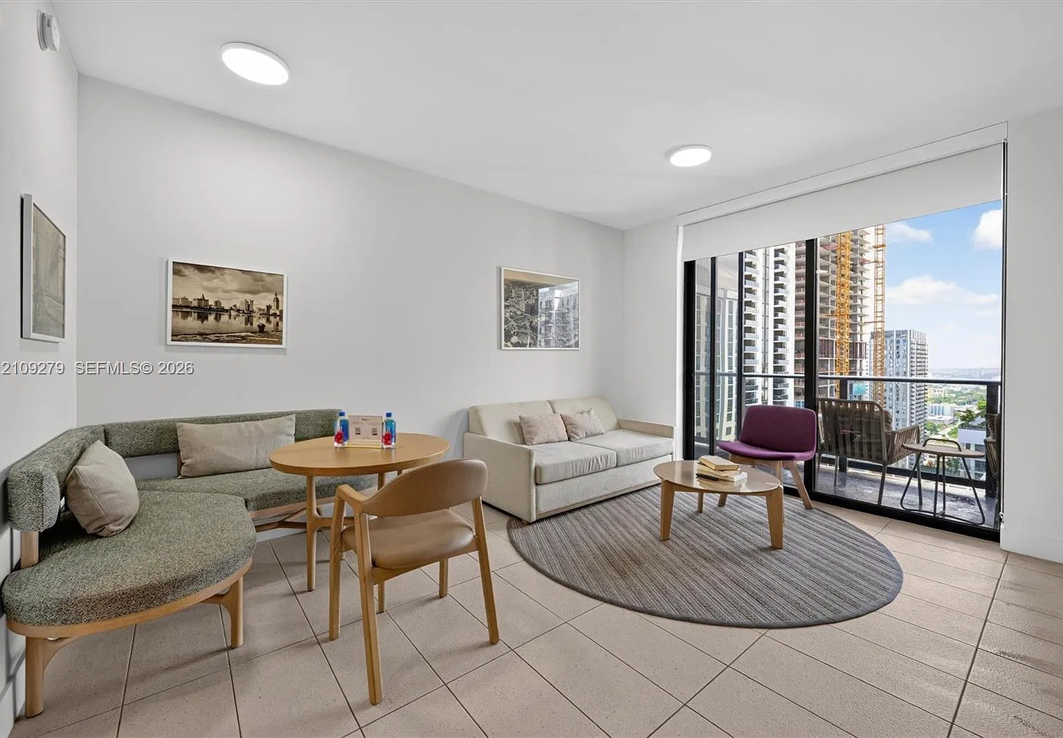 1 bed, 1.0 bath, 463 sqft, $2,950 — Photo 1