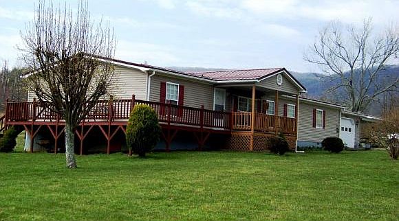 1st image of 226 Wooden Bridge Ln