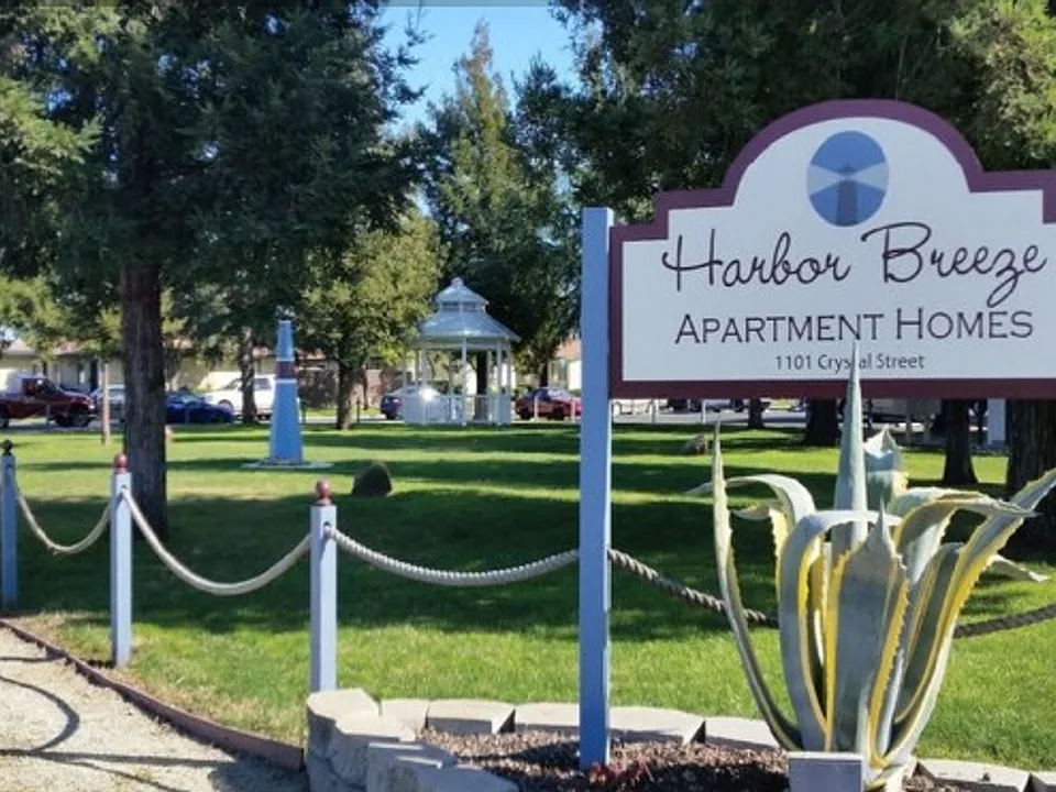 450 - Harbor Breeze