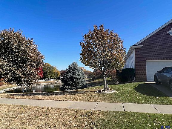 3rd image of 4630 Shirl Ct