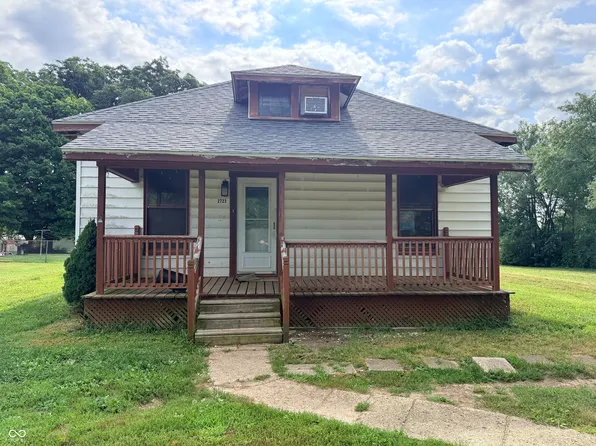 2723 N Bowery St, Columbus, IN 47203