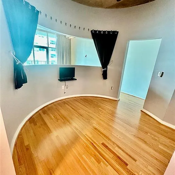 923 Peachtree St NE #1324 — Photo 10
