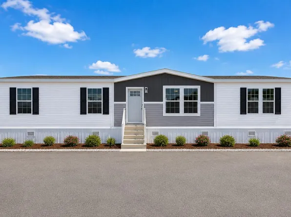 2 Broken Arrow Rd, Eutawville, SC 29048