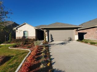 1702 Yale St, Farmersville, TX 75442