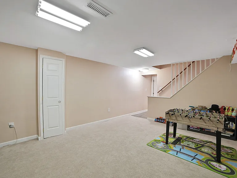 18420 Shady View Ln — Photo 34