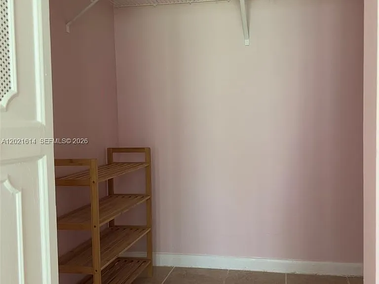 17011 N Bay Rd #117 — Photo 16