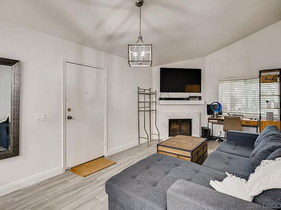 4th image of 8348 Via Sonoma Unit F