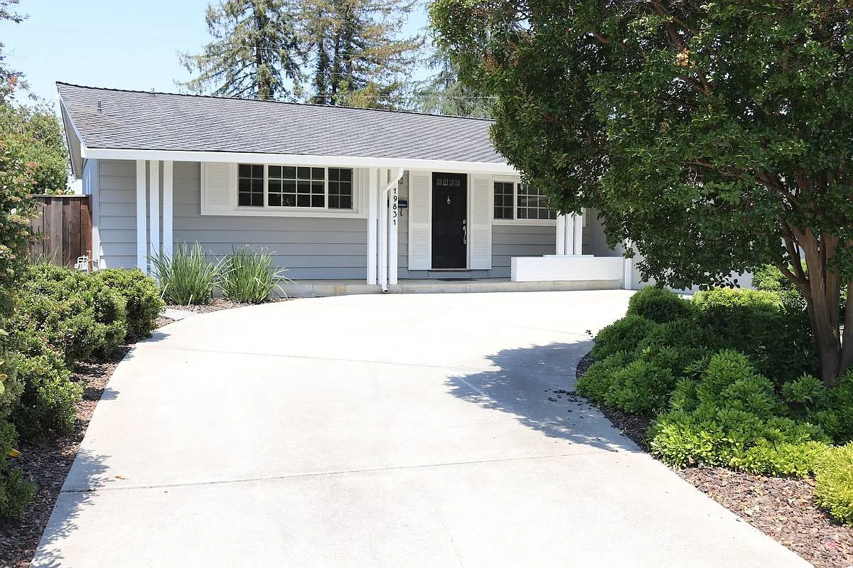 19831 La Mar Dr photo 1