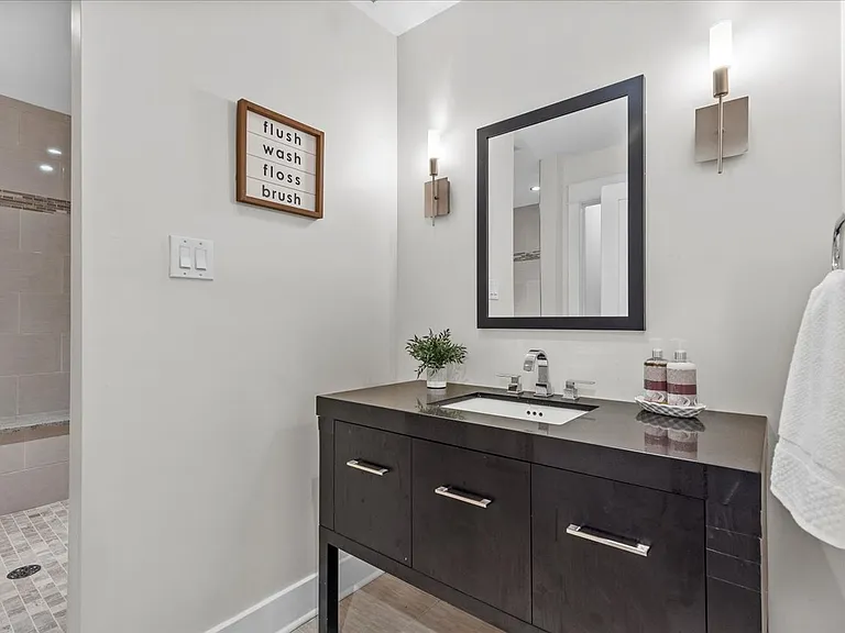 1822 Harcum Way #1 — Photo 23