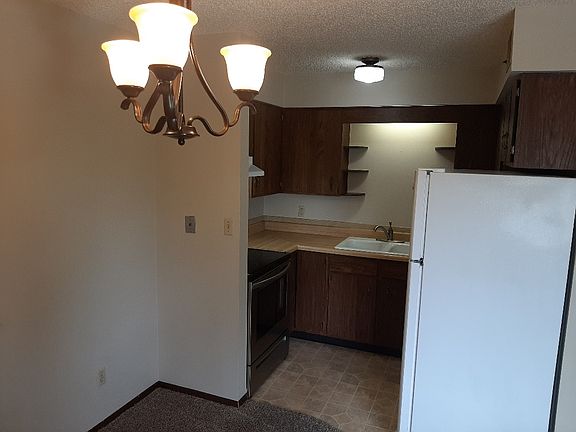 5th image of 1415 N Main St APT 4