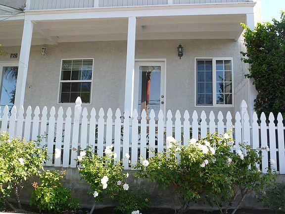 2nd image of 252 Hampton Dr #B