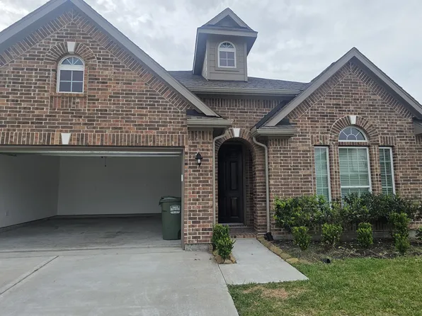 13934 S River Dr, Baytown, TX 77523
