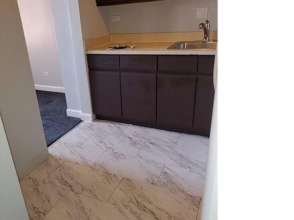 5th image of 7130 S Jeffery Blvd #512D