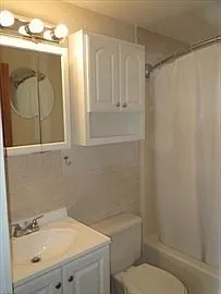1504 Concord St #1R — Photo 11
