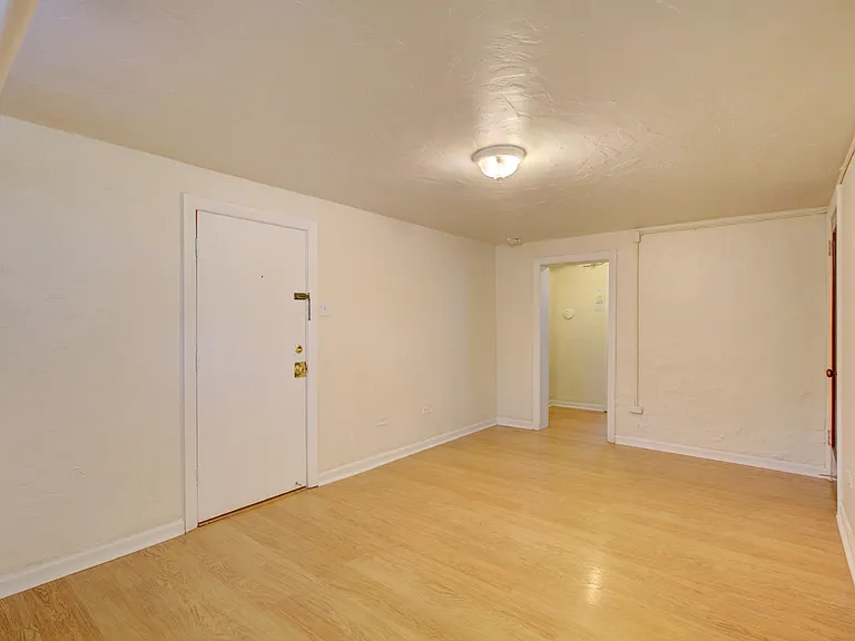 Elegante Apartments — Photo 12