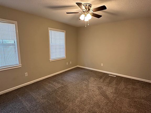 5th image of 506 E Silver Oak Dr