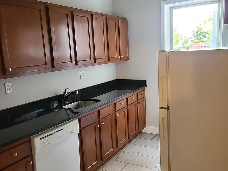8 Farrington Ave #2 — Photo 23