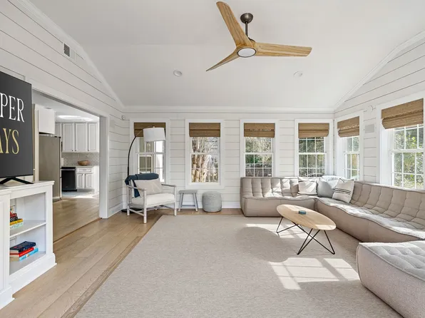 1121 Island View Dr, Mount Pleasant, SC 29464