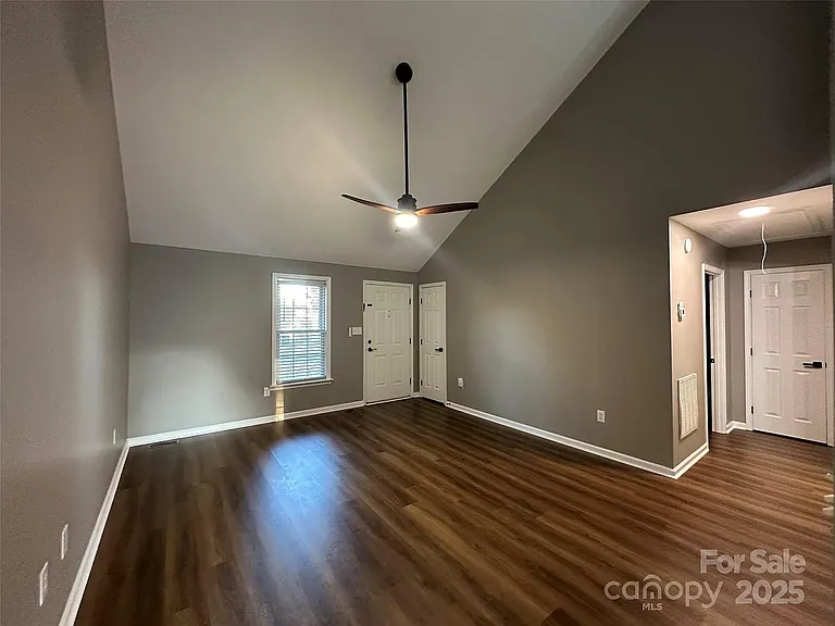 75 Eden St NW — Photo 6