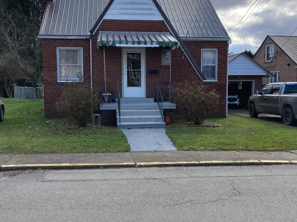 17 E Lincoln St, Buckhannon, WV 26201