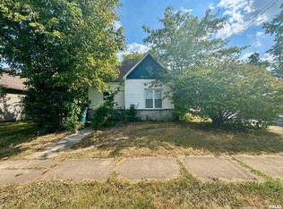 212 W Sylvia Ave, Christopher, IL 62822