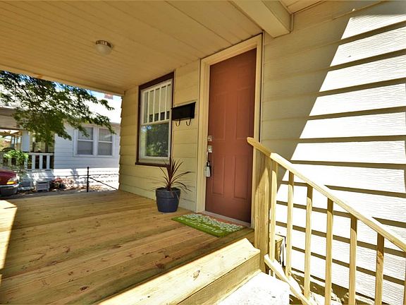 2nd image of 120 W 16th Ave