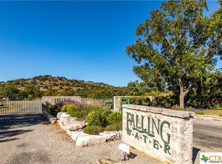 127 Lookout Point, Comfort, TX 78013