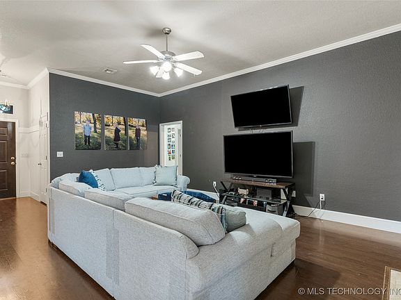 5th image of 4918 S 195th Ave E