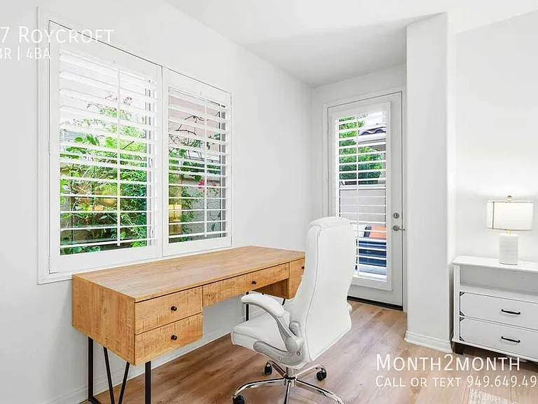 37 Roycroft — Photo 27