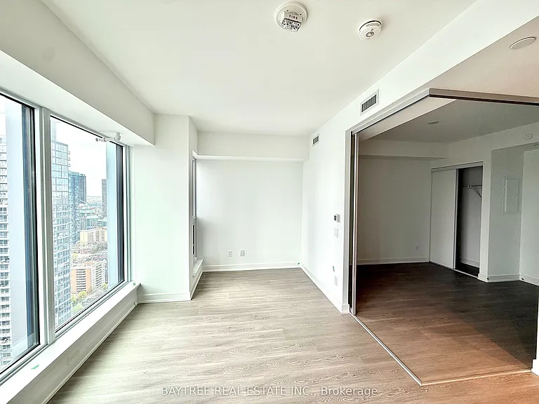8 Wellesley St W #4506 — Photo 6
