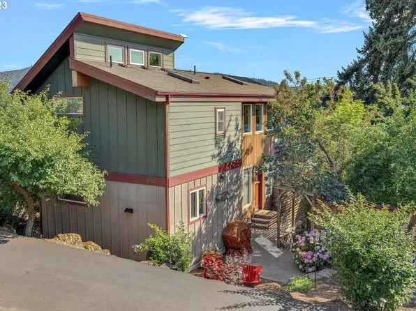 555 NE Vine St, White Salmon, WA 98672