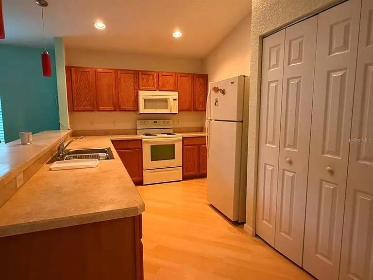 4921 NE 123rd Ln — Photo 3