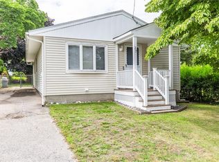 27 Alto St, Cranston, RI 02920