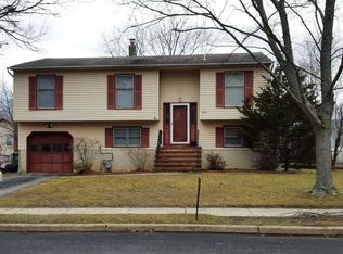 846 Hearthstone Dr, Lakewood, NJ 08701