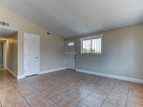 3rd image of 2611 San Vincente Ct