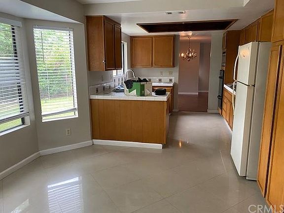3rd image of 316 E Dunbarton Pl