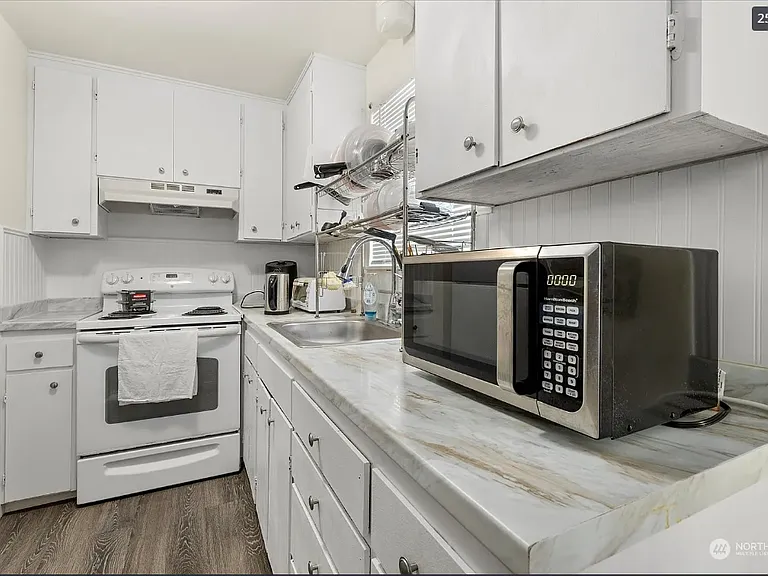 9015 9th Ave SW #1 — Photo 17