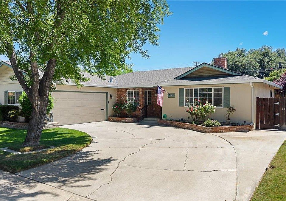 1st image of 1718 Sandalwood Dr