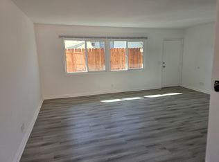 17566 Jefferson Ln, Huntington Beach, CA 92647