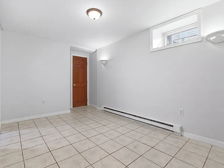 82 Blake St #B — Photo 4