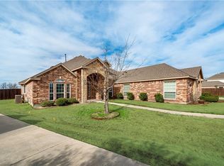828 Wren Trl, Forney, TX 75126