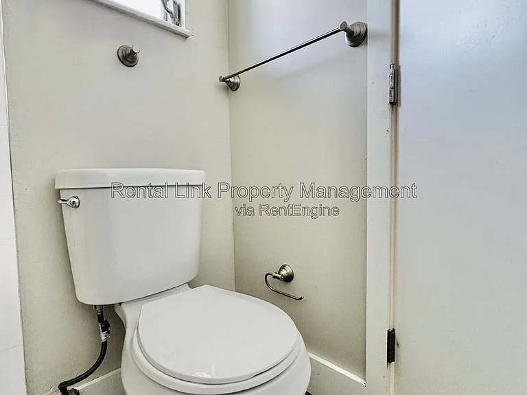 4107 SE 18th Pl #B — Photo 24