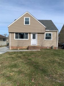 30025 Regent Rd, Wickliffe, OH, 44092